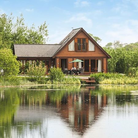 Anglesey Lakeside Lodges Menai Bridge Ngoại thất bức ảnh