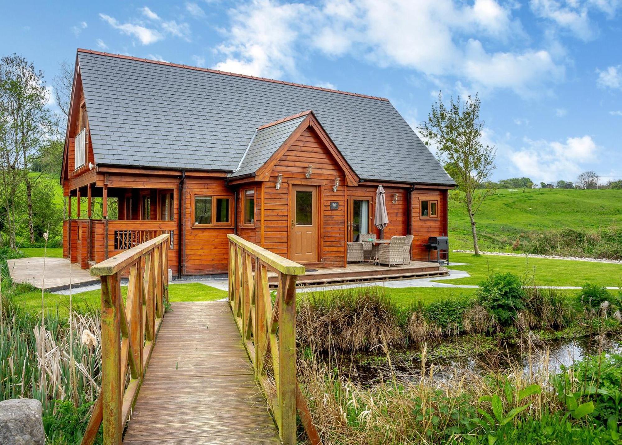 Anglesey Lakeside Lodges Menai Bridge Phòng bức ảnh