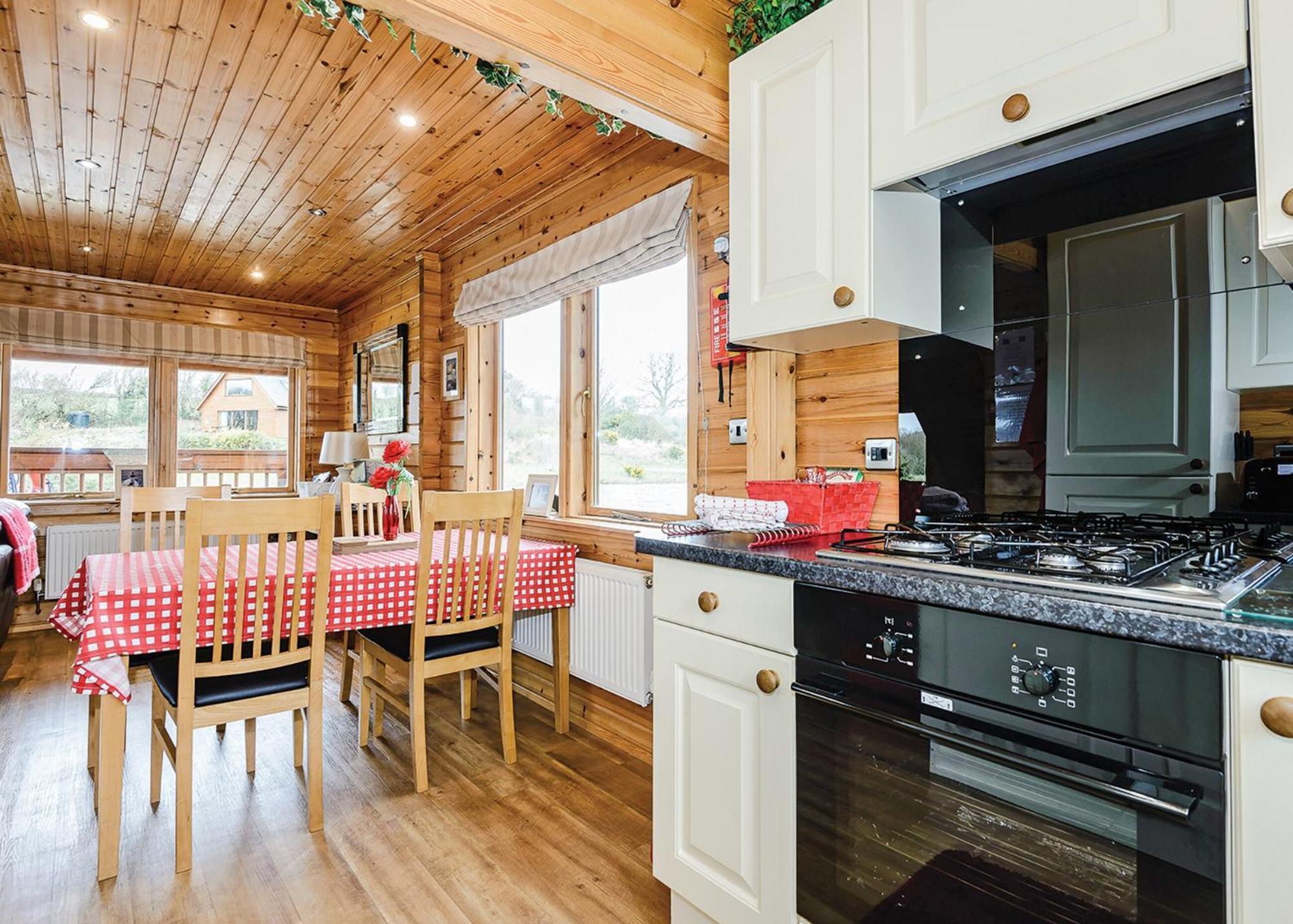 Anglesey Lakeside Lodges Menai Bridge Phòng bức ảnh