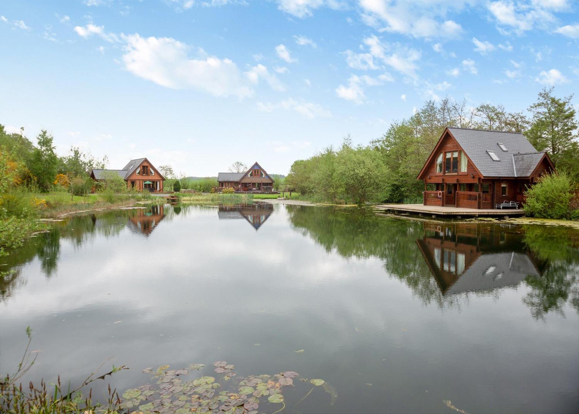 Anglesey Lakeside Lodges Menai Bridge Phòng bức ảnh