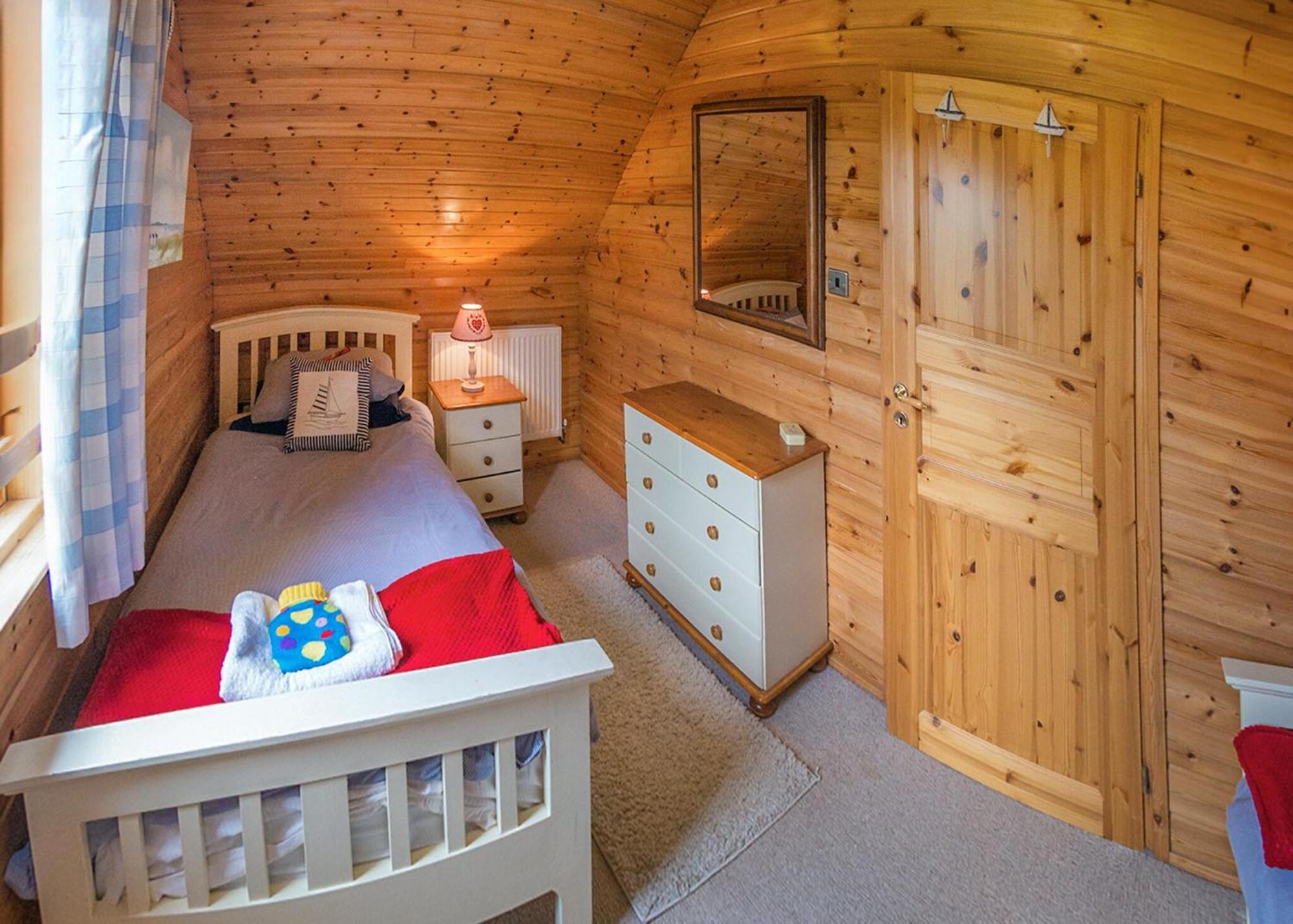 Anglesey Lakeside Lodges Menai Bridge Phòng bức ảnh