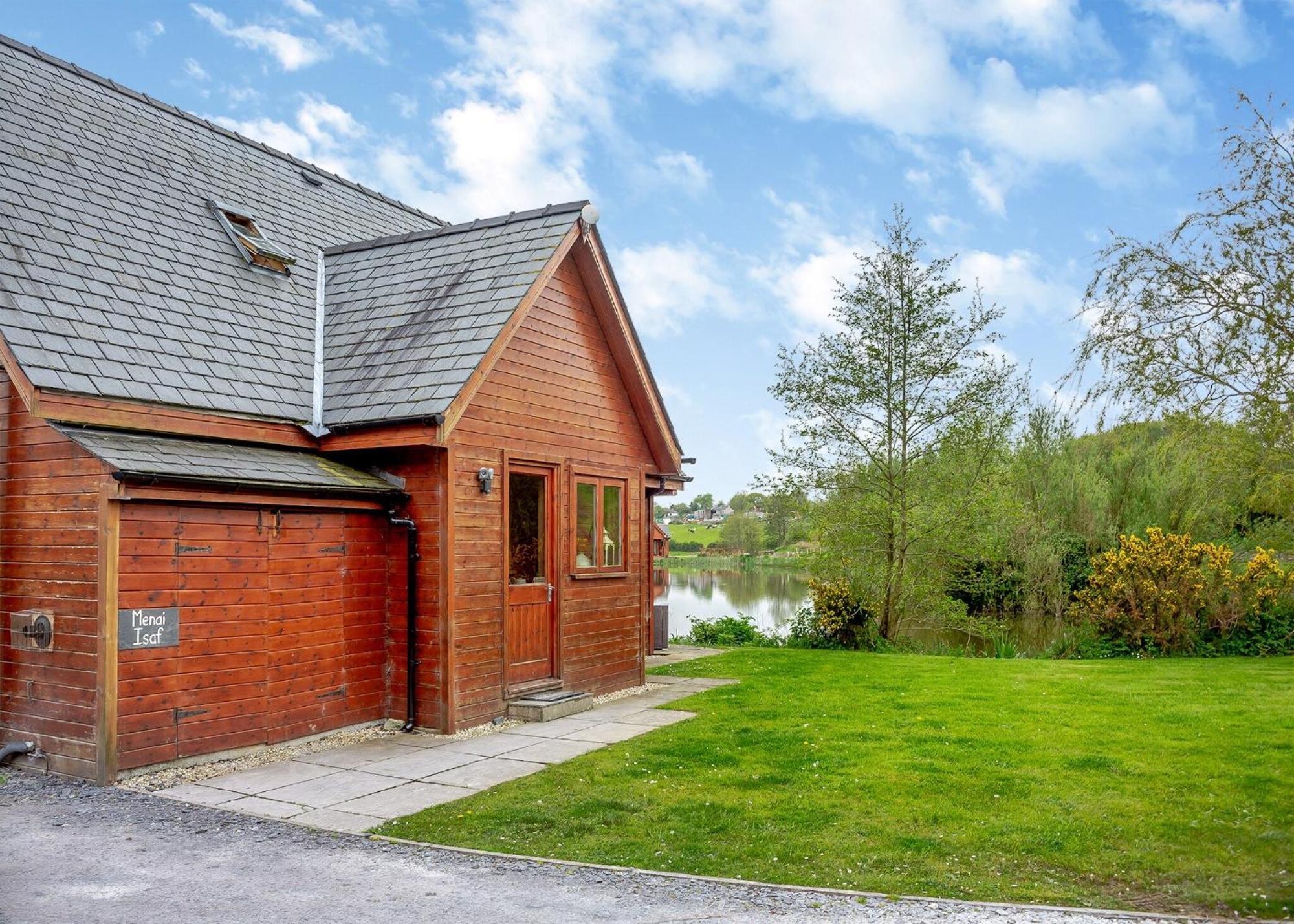 Anglesey Lakeside Lodges Menai Bridge Phòng bức ảnh