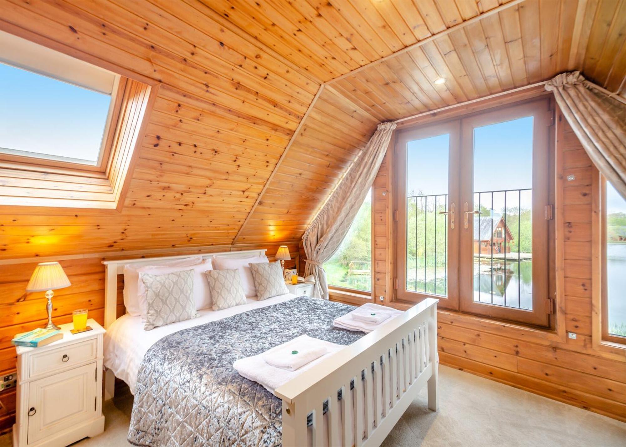Anglesey Lakeside Lodges Menai Bridge Phòng bức ảnh